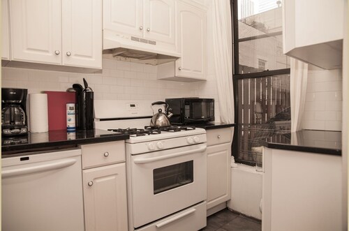 Beautiful 5BR/3BA Getaway in NYC