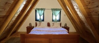 Cozy Mountain Villa with Stunning Views near Savin Kuk