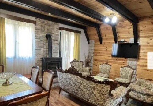 Cozy Mountain Villa with Stunning Views near Savin Kuk