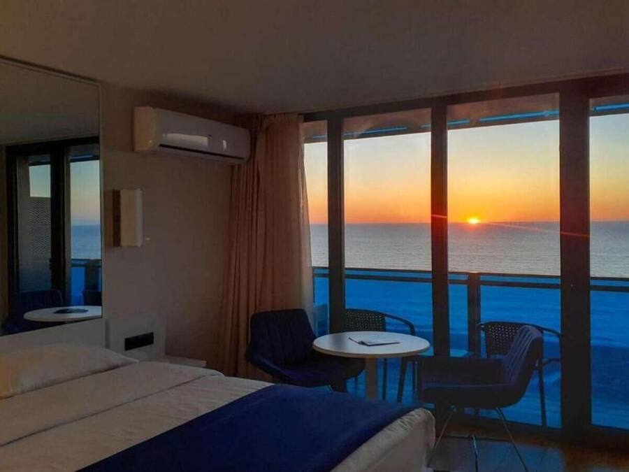 Comfort Studio Suite, Sea View | Terrace/patio
