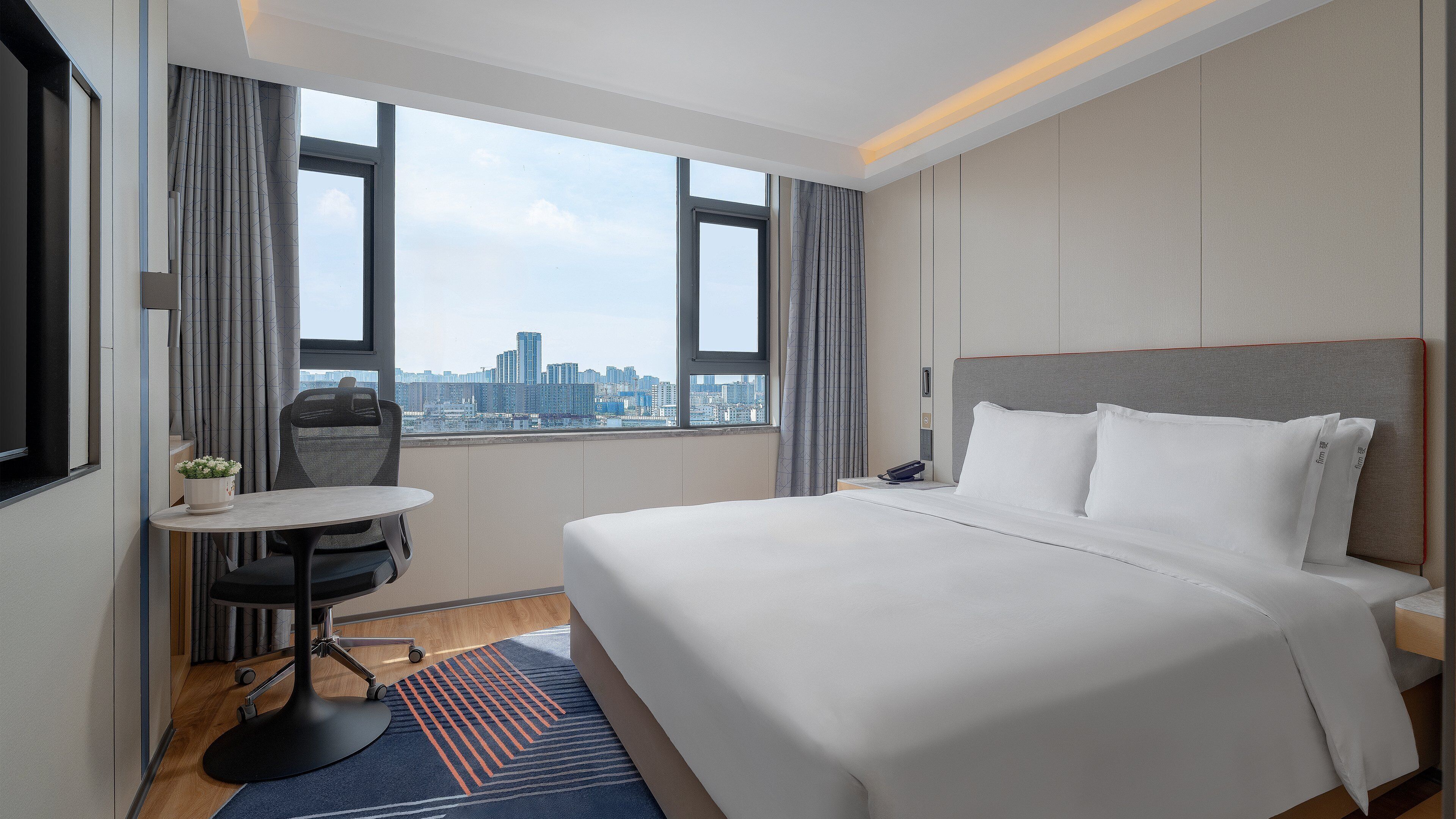 Suite, 1 chambre, baignoire | Literie de qualité supérieure, couette en duvet d'oie, minibar, bureau