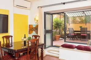 Living area - Rental in Rome Ciambella Art Home (Rome)