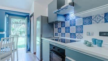 Réfrigérateur, grille-pain