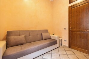Living area - Rental in Rome Trastevere Home Apartment (Rome)