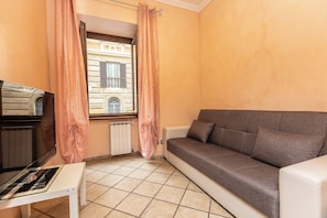 Apartment | Living area - Rental in Rome Trastevere Home Apartment (Rome)