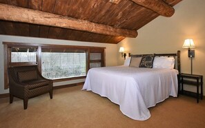 2 habitaciones, tabla de planchar con plancha y cuna de viaje