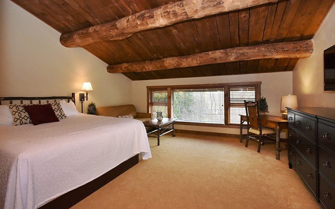 5 bedrooms, iron/ironing board, travel crib, free WiFi