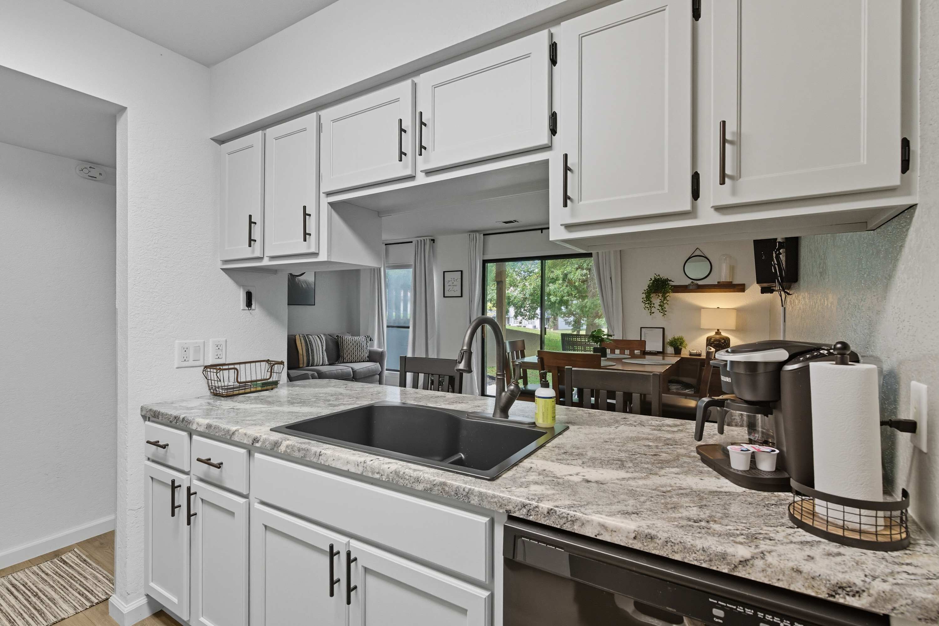 Condo, 1 King Bed with Sofa bed, Patio, Golf View (Branson Getaway Retreat) | Private kitchen