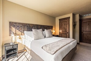 1 soverom, strykejern/-brett, internettilgang og sengetøy