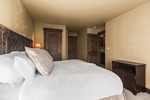 1 chambre, fer et planche à repasser, Wi-Fi gratuit, draps fournis