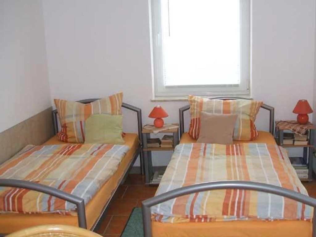 Vacation Apartment Andreas Müller - Holiday Apartment Downstairs - Emden