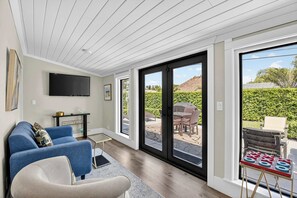 Nhà, nhiều giường, sân hiên, quang cảnh vườn (Highland Cottage) | Khu phòng khách