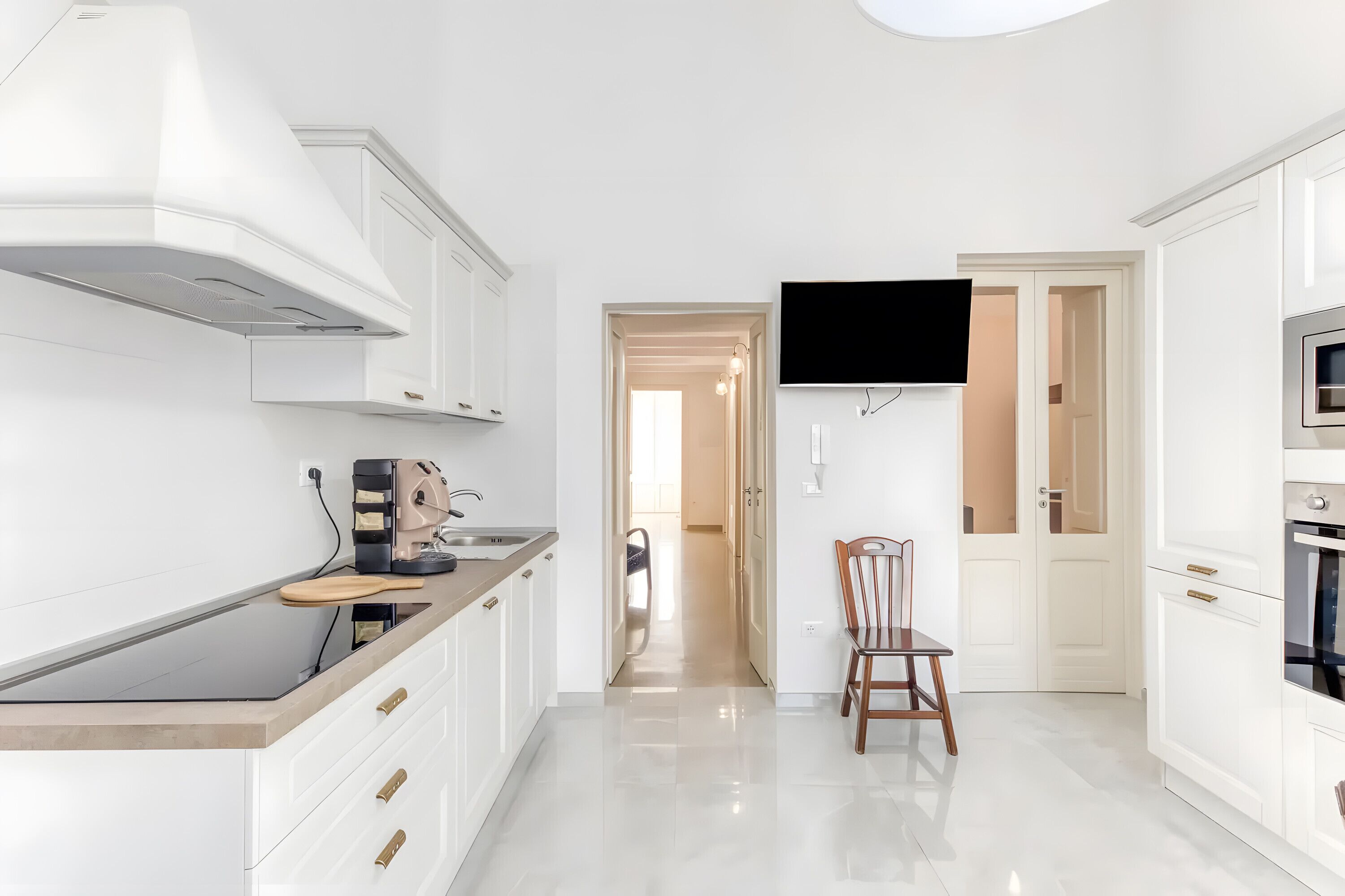 Réfrigérateur, four, plaque de cuisson, lave-vaisselle