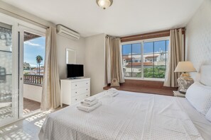 3 bedrooms, iron/ironing board, WiFi, bed sheets - Vacation Villa 'La Caleta Seaside  with Pool' with Sea View, Wi-Fi and Air Conditioning (Adeje)