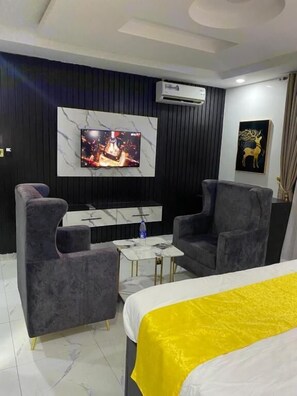 Executive Double Room Single Use | Free WiFi - Zubani hotel and suites  (Enugu)