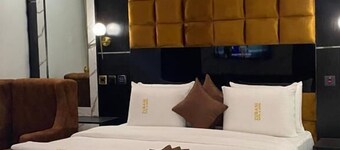 Zubani hotel and suites 