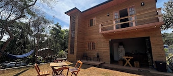 Chalet on the banks of the Mairiporã dam