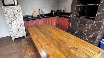 Fridge, microwave, stovetop, electric kettle