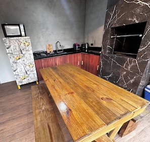 Fridge, microwave, stovetop, electric kettle