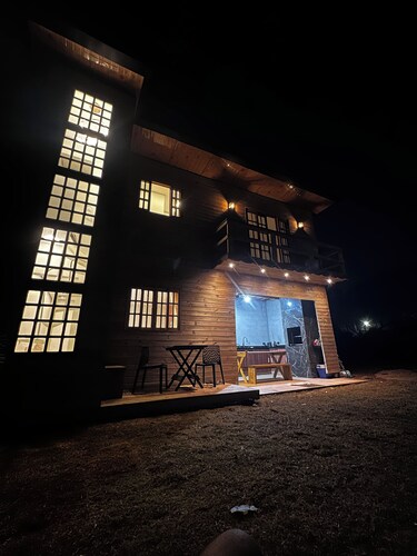 Chalet on the banks of the Mairiporã dam