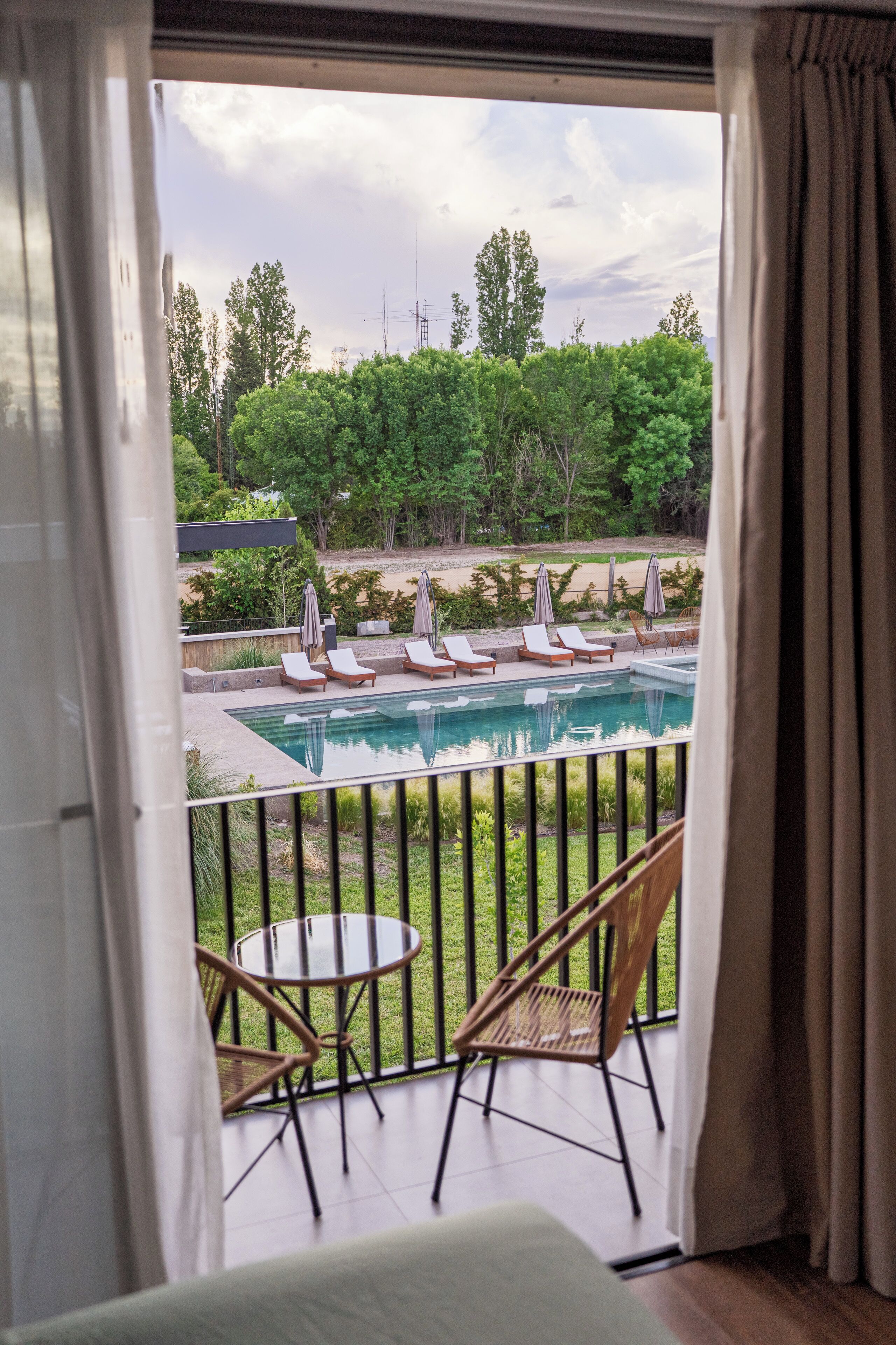 Caja de seguridad en la habitación y escritorio 
