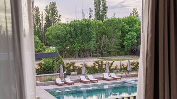 Premium Single Room, Balcony | In-room safe, desk, laptop workspace, soundproofing