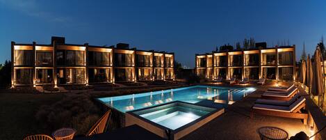 Seasonal outdoor pool