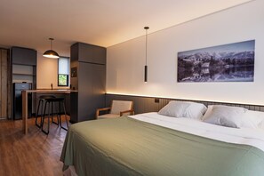 Premium Single Room, Balcony | In-room safe, desk, laptop workspace, soundproofing