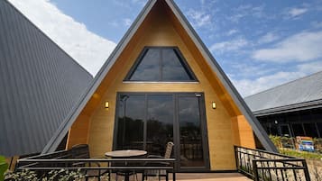 In-room safe, desk, free WiFi, bed sheets