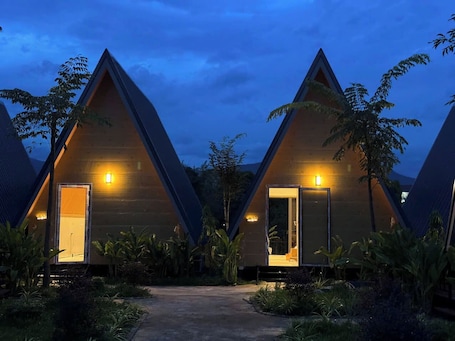 In-room safe, desk, laptop workspace, free WiFi