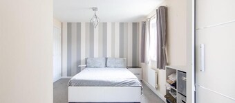 Spacious detached home just 5 mins Weston-super-Mare beach Features 3 bedrooms