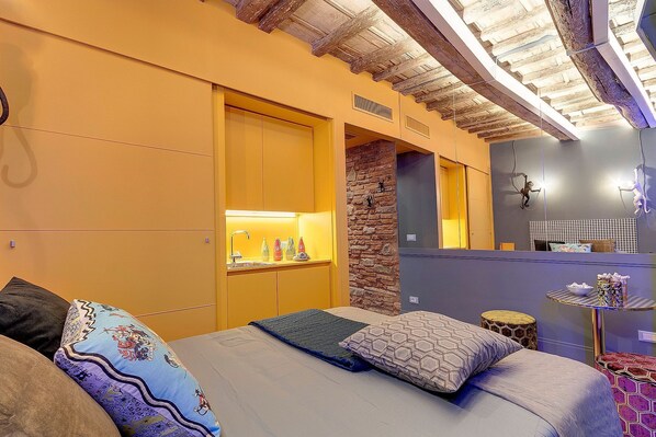 经典开间 (Secondo piano) | 遮光窗帘、熨斗/熨板、免费 WiFi