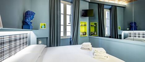 Habitación básica (Secondo piano) | Cortinas blackout, tabla de planchar con plancha y wifi gratis