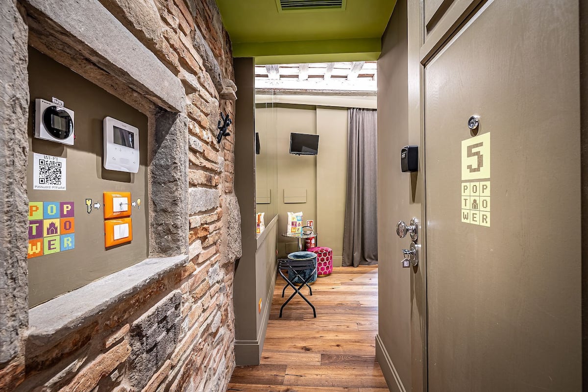 Classic Studio (Terzo piano) | Blackout drapes, iron/ironing board, free WiFi