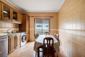 Dining - Apartment 'Barra Sol - Lighthouse On The Beach' with Shared Pool, Balcony and Wi-Fi (Praia da Barra)