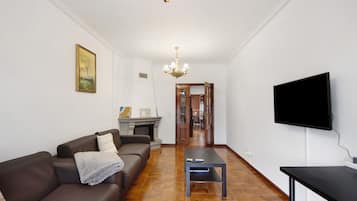 Fernseher, Kamin