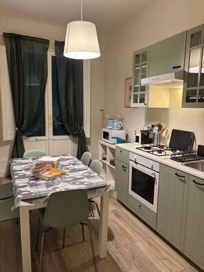 Mikrowelle, Ofen, Herdplatte