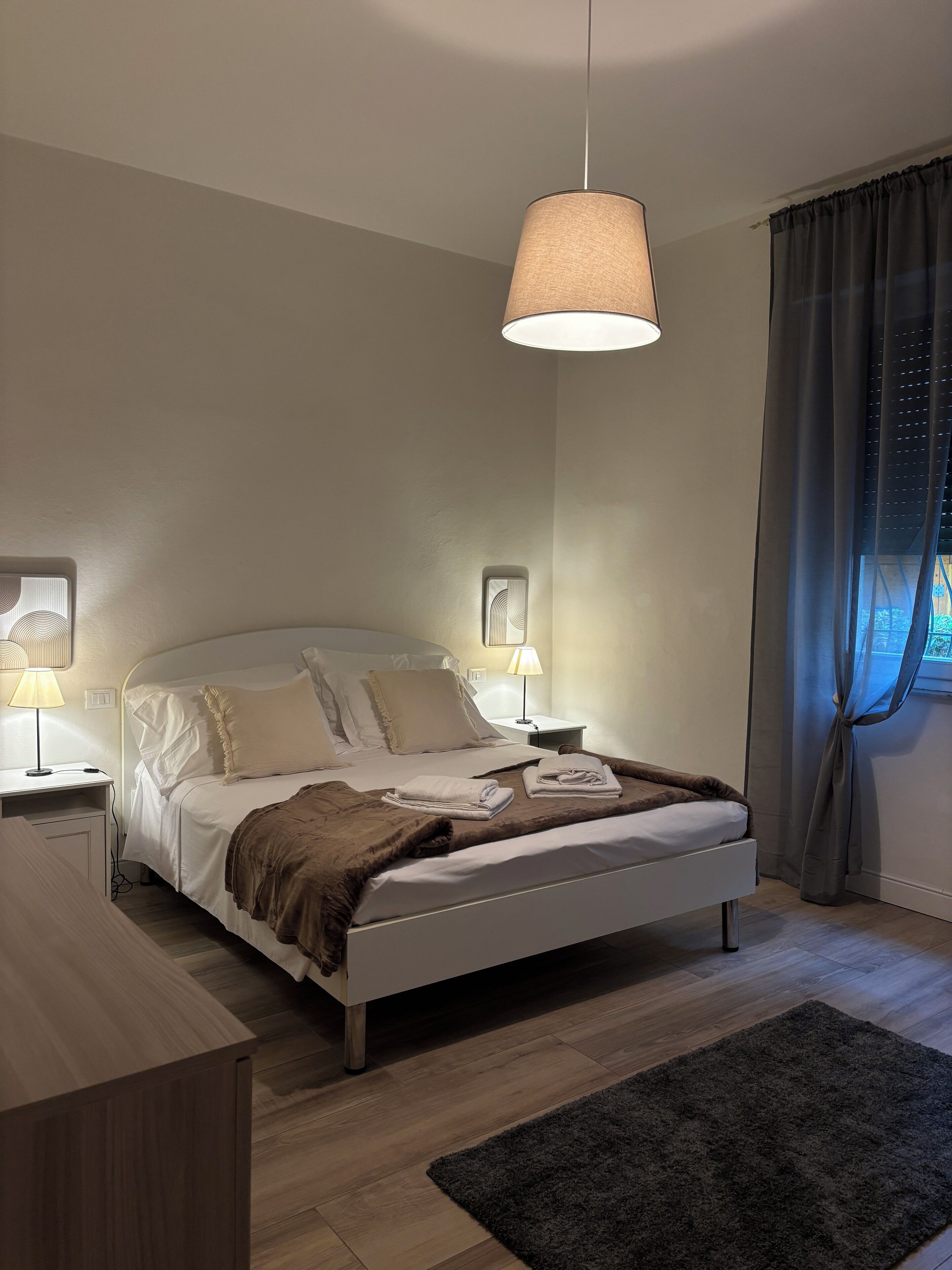 2 chambres, fer et planche à repasser, Wi-Fi, draps fournis