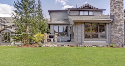 Legends 11 Pet Friendly Spacious East Village Escape