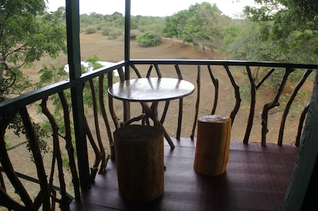 Luxury Tree House, Balcony, Lake View | Terrace/patio
