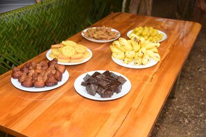 Free daily continental breakfast  - Thumbaya Resort Yala (Tissamaharama)