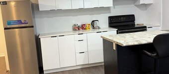 Comfy Basement Suite in Quiet Neighbourhood