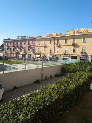 Estacionamiento: 5 por día