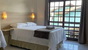 Departamento familiar, vista al mar | Cunas gratuitas, camas extra, wifi gratis y ropa de cama