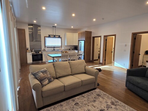 Pleasant 2-bd 1.5 ba townhome in Alpine