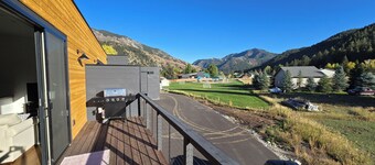 Pleasant 2-bd 1.5 ba townhome in Alpine