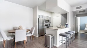 Fridge, dining tables - Landing | Modern 2BD, Clubhouse, Gym (San Antonio)