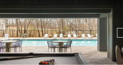 Landing | Modern 1BD, Gym, Clubhouse