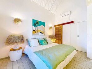 3 bedrooms, in-room safe, iron/ironing board, travel crib