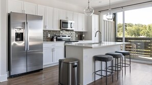 Private kitchen - Landing | Incredible 1BD, Clubhouse, Pool (Oakwood)